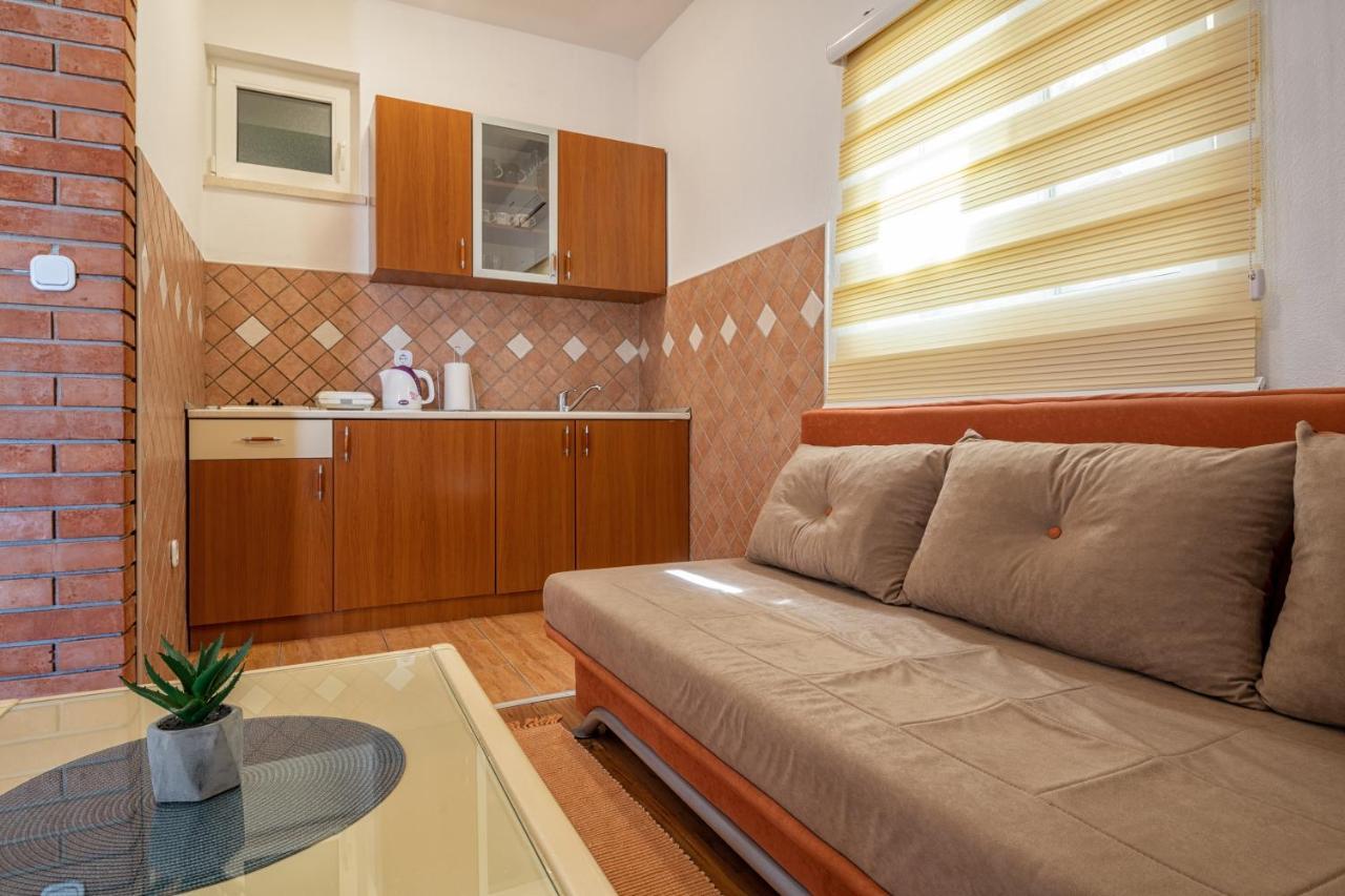 Apartments Leona Neum Luaran gambar