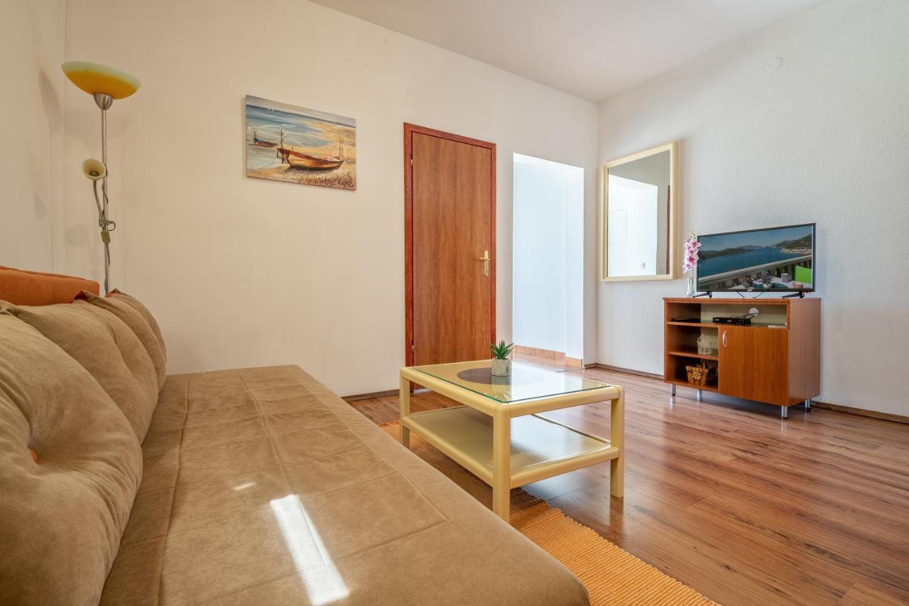 Apartments Leona Neum Luaran gambar